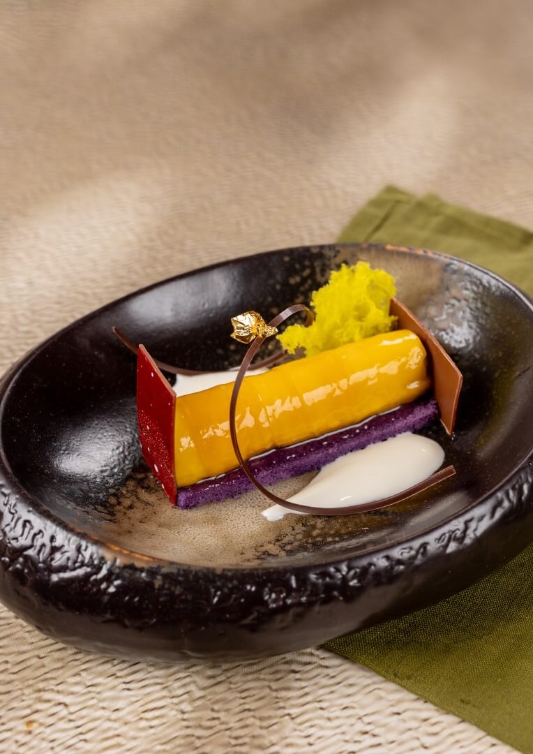 Coconut &amp; Earth at Casa Buenas, Newport World Resorts