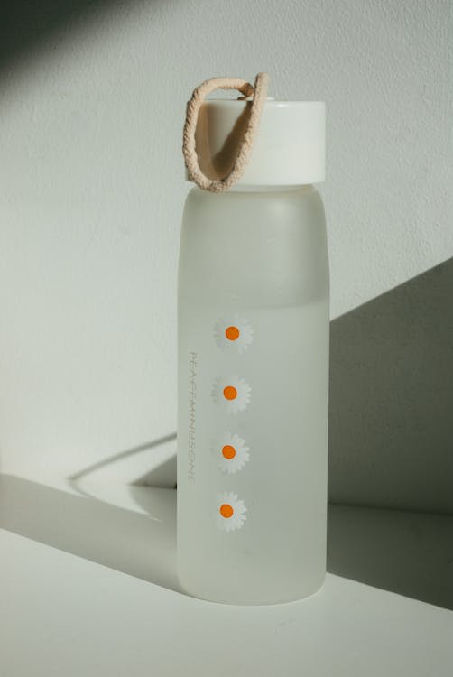 transparent reusable water bottle