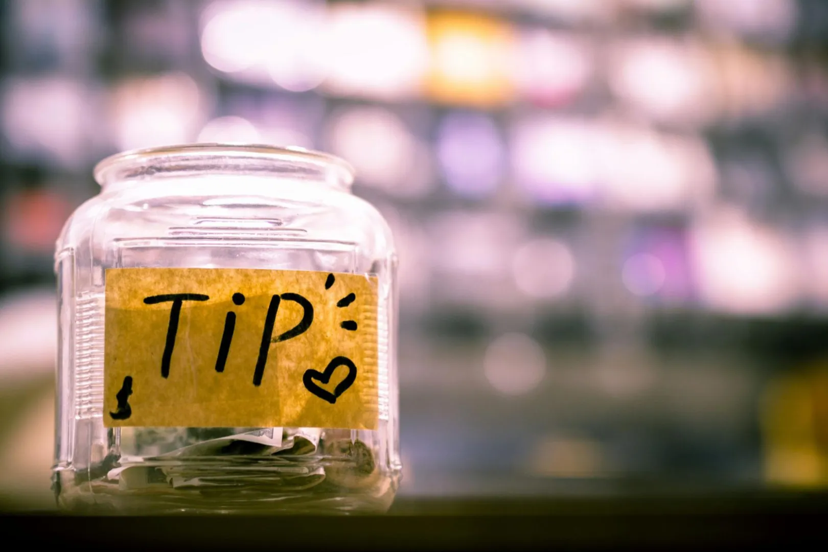 Tipping in the Philippines | A Guide for Travelers