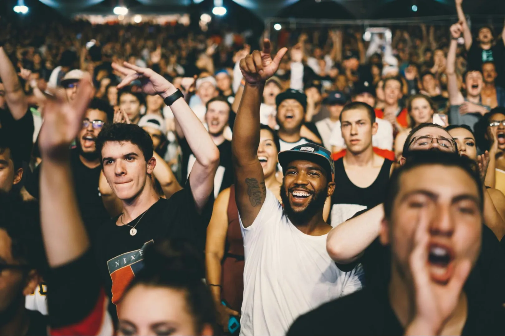 Concert Etiquette 101: 6 Do’s and Don'ts of Watching a Concert